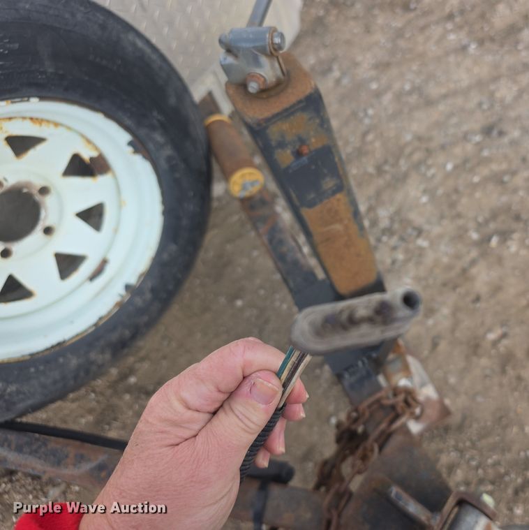 image for item FI0814 2004 Haulmark Transport DLX enclosed cargo trailer