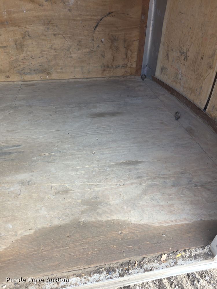 image for item FI0814 2004 Haulmark Transport DLX enclosed cargo trailer