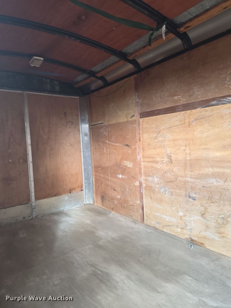 image for item FI0814 2004 Haulmark Transport DLX enclosed cargo trailer