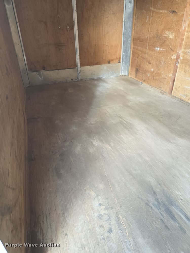 image for item FI0814 2004 Haulmark Transport DLX enclosed cargo trailer