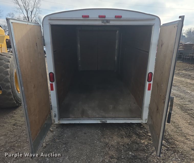 image for item FI0814 2004 Haulmark Transport DLX enclosed cargo trailer