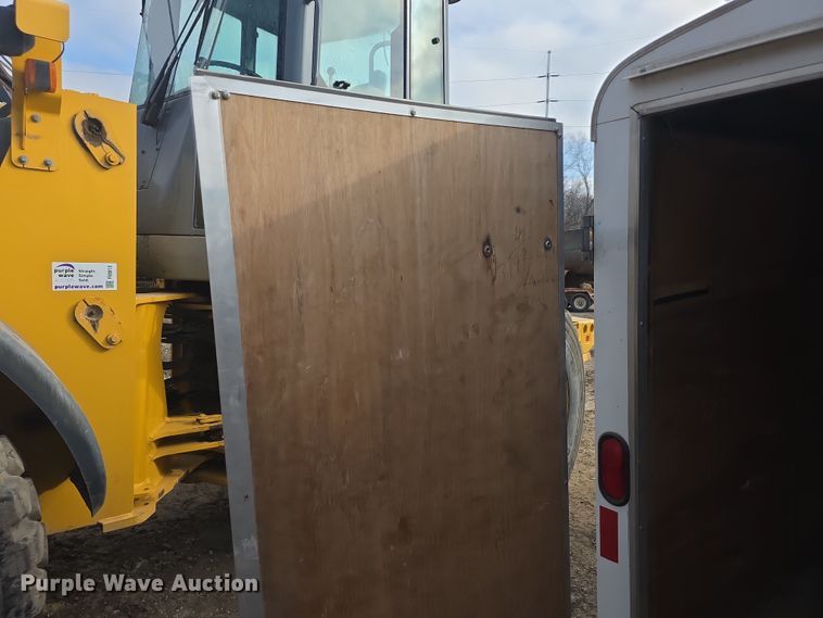 image for item FI0814 2004 Haulmark Transport DLX enclosed cargo trailer