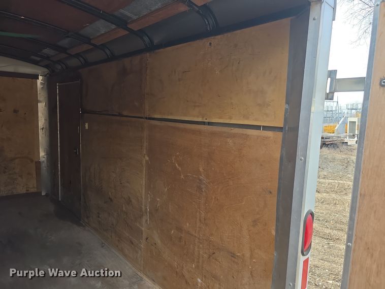 image for item FI0814 2004 Haulmark Transport DLX enclosed cargo trailer