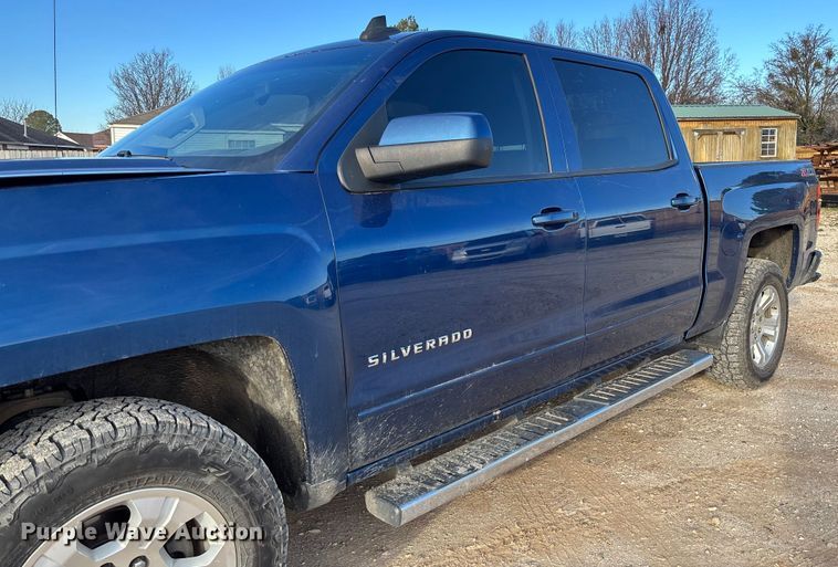 image for item FI1606 2015 Chevrolet Silverado 1500 Crew Cab pickup truck