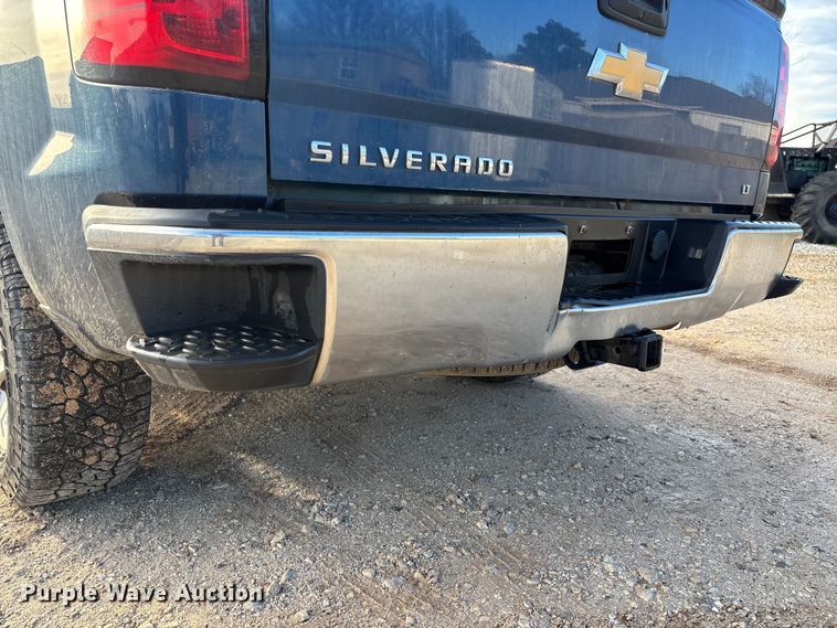 image for item FI1606 2015 Chevrolet Silverado 1500 Crew Cab pickup truck