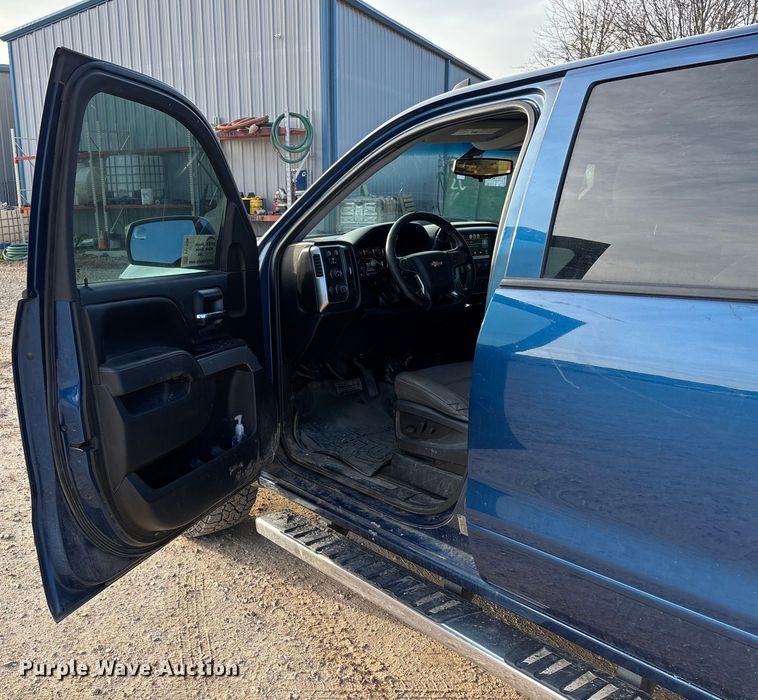 image for item FI1606 2015 Chevrolet Silverado 1500 Crew Cab pickup truck