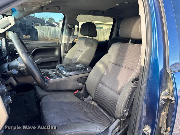 image for item FI1606 2015 Chevrolet Silverado 1500 Crew Cab pickup truck