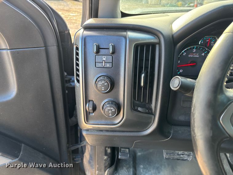 image for item FI1606 2015 Chevrolet Silverado 1500 Crew Cab pickup truck