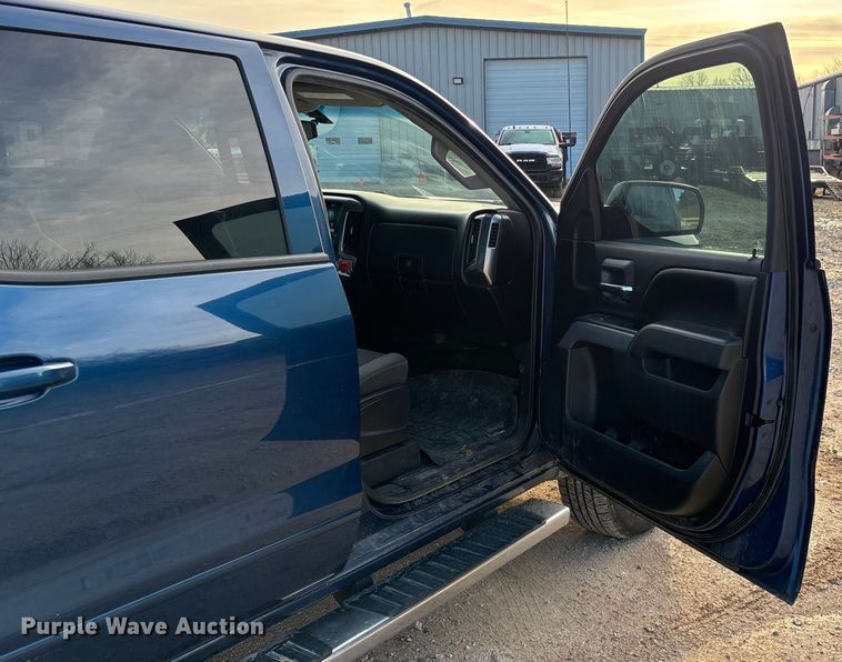 image for item FI1606 2015 Chevrolet Silverado 1500 Crew Cab pickup truck