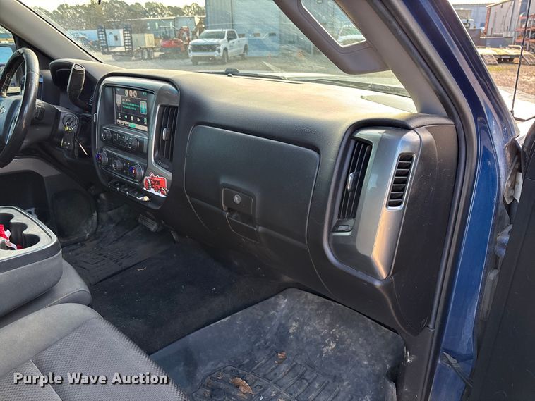 image for item FI1606 2015 Chevrolet Silverado 1500 Crew Cab pickup truck