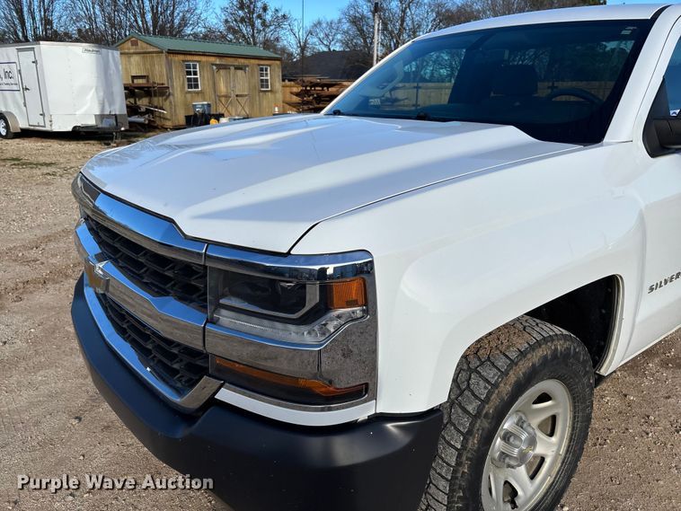 image for item FI1607 2018 Chevrolet Silverado 1500 pickup truck
