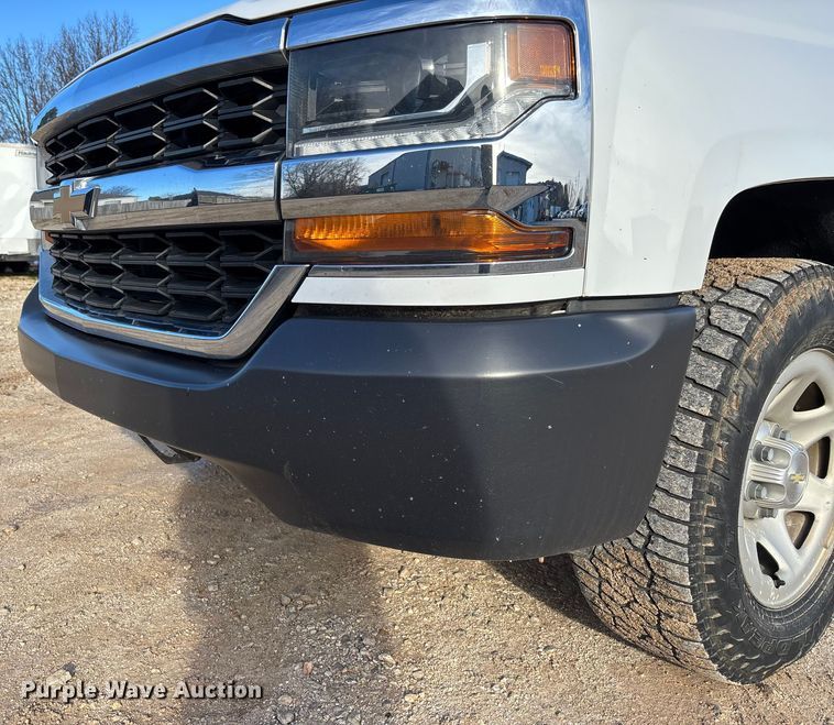 image for item FI1607 2018 Chevrolet Silverado 1500 pickup truck