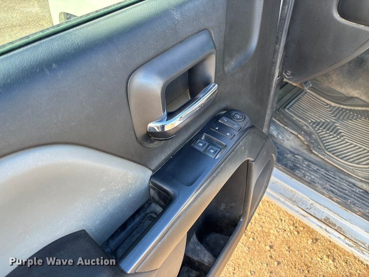 image for item FI1607 2018 Chevrolet Silverado 1500 pickup truck