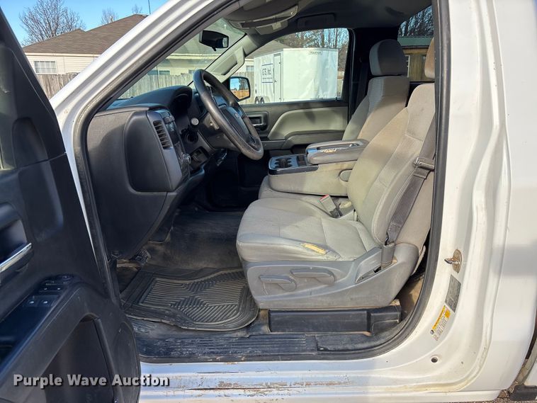 image for item FI1607 2018 Chevrolet Silverado 1500 pickup truck