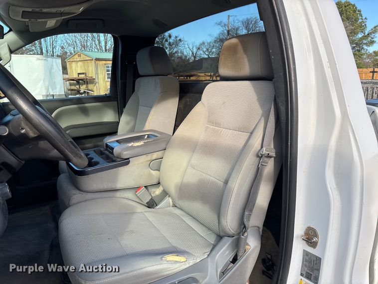 image for item FI1607 2018 Chevrolet Silverado 1500 pickup truck