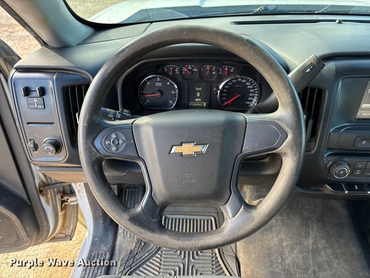 image for item FI1607 2018 Chevrolet Silverado 1500 pickup truck