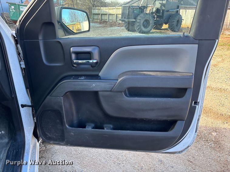 image for item FI1607 2018 Chevrolet Silverado 1500 pickup truck