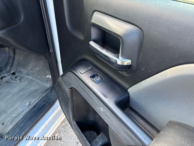 image for item FI1607 2018 Chevrolet Silverado 1500 pickup truck