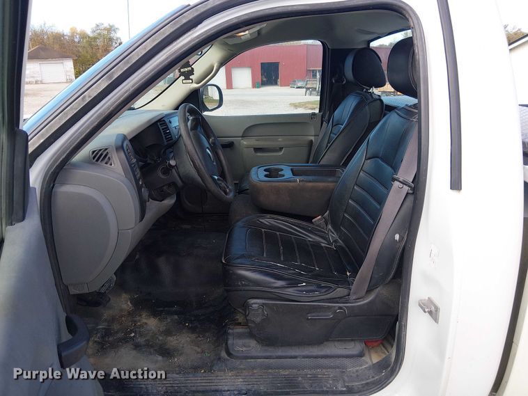 image for item FK0529 2011 Chevrolet Silverado 1500 pickup truck