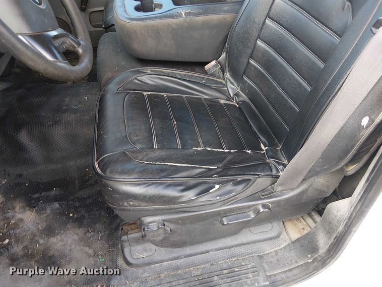 image for item FK0529 2011 Chevrolet Silverado 1500 pickup truck