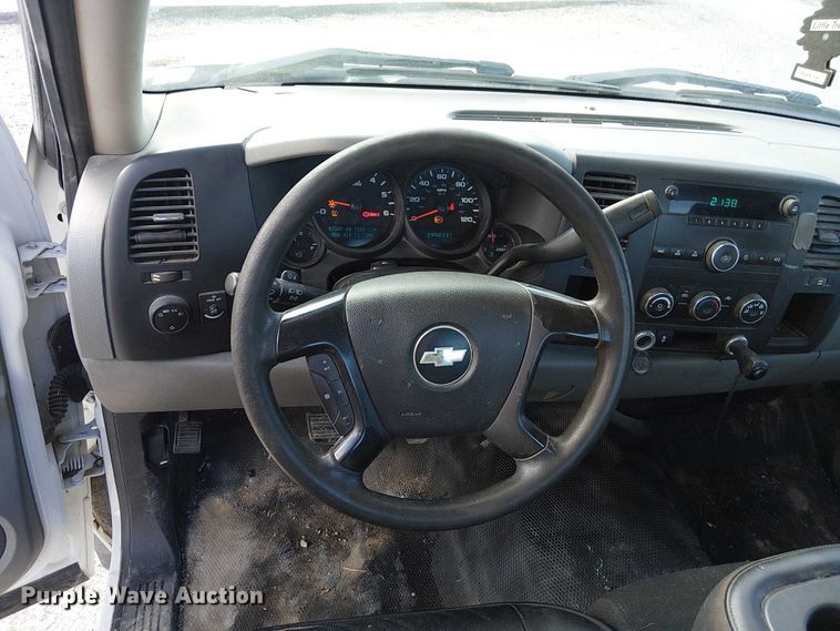 image for item FK0529 2011 Chevrolet Silverado 1500 pickup truck