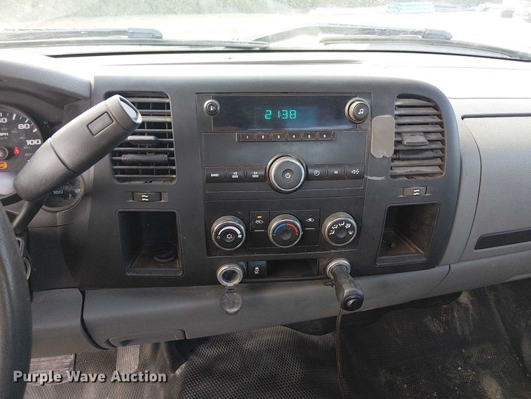 image for item FK0529 2011 Chevrolet Silverado 1500 pickup truck