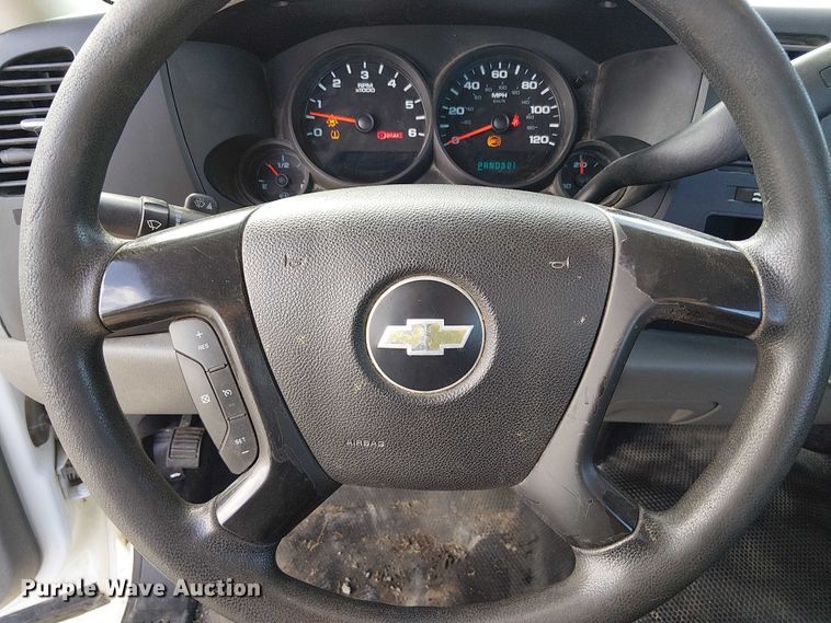 image for item FK0529 2011 Chevrolet Silverado 1500 pickup truck