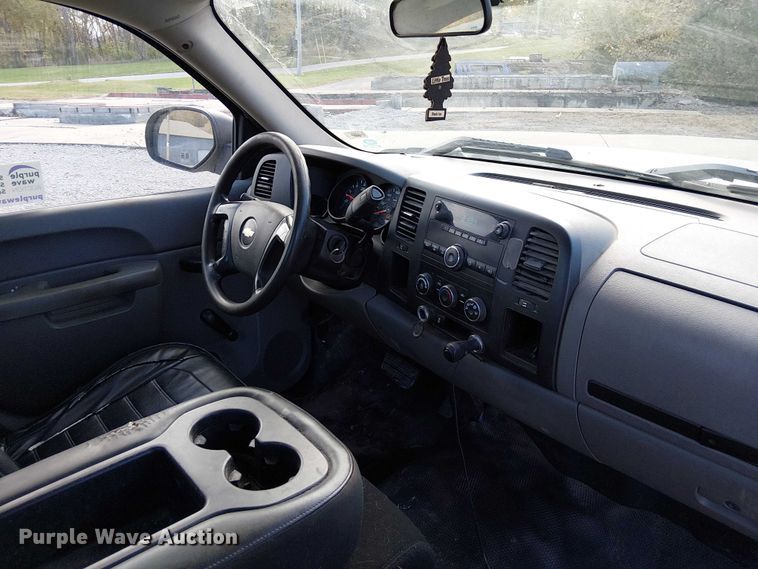 image for item FK0529 2011 Chevrolet Silverado 1500 pickup truck