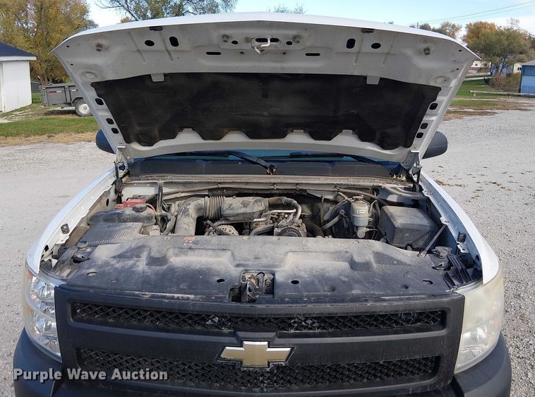 image for item FK0529 2011 Chevrolet Silverado 1500 pickup truck