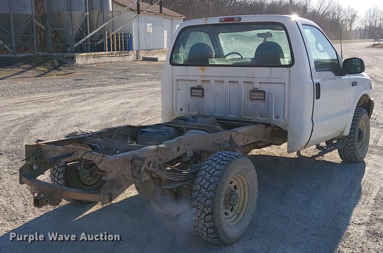 image for item FK0896 2001 Ford F250 SuperDuty pickup truck cab and chassis