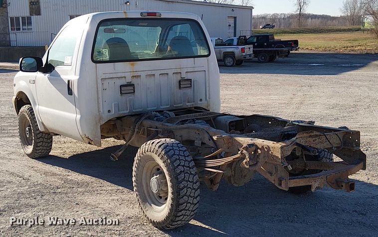 image for item FK0896 2001 Ford F250 SuperDuty pickup truck cab and chassis