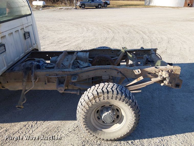 image for item FK0896 2001 Ford F250 SuperDuty pickup truck cab and chassis