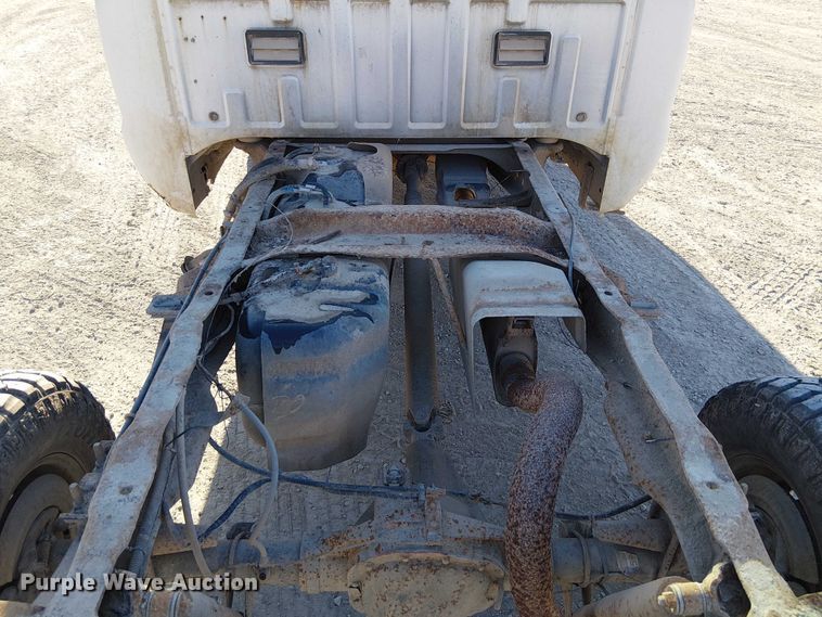 image for item FK0896 2001 Ford F250 SuperDuty pickup truck cab and chassis