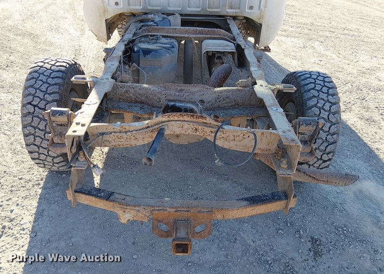 image for item FK0896 2001 Ford F250 SuperDuty pickup truck cab and chassis