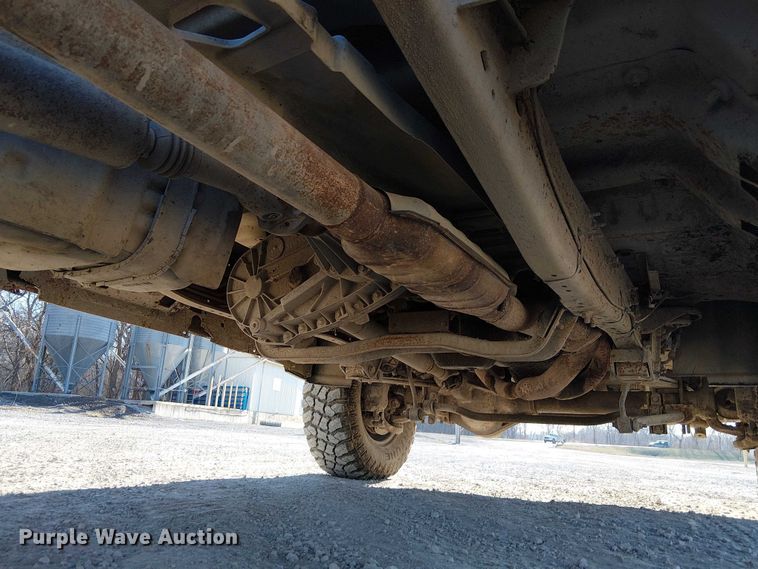 image for item FK0896 2001 Ford F250 SuperDuty pickup truck cab and chassis