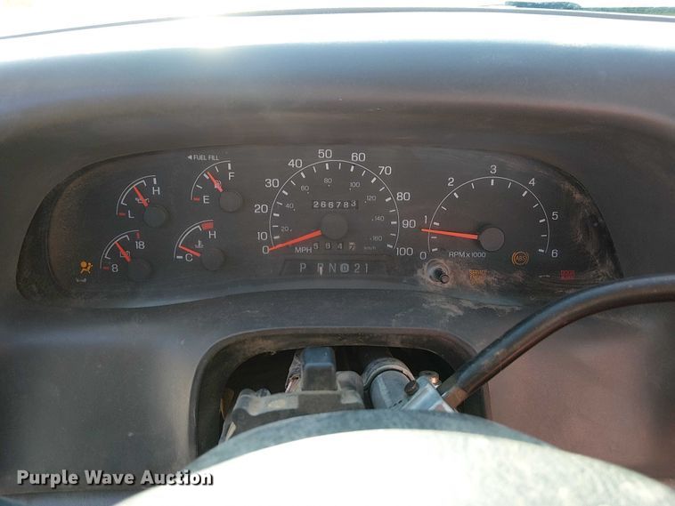 image for item FK0896 2001 Ford F250 SuperDuty pickup truck cab and chassis