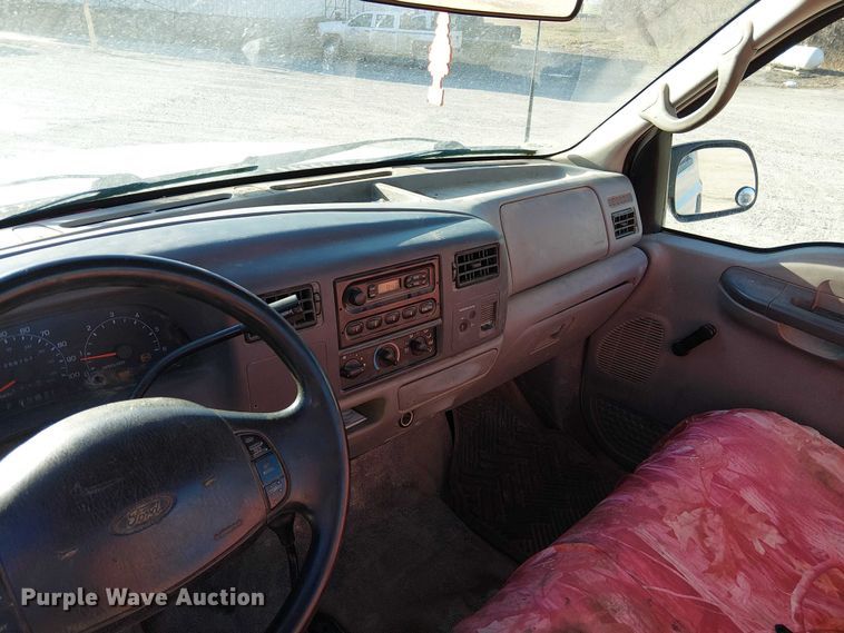 image for item FK0896 2001 Ford F250 SuperDuty pickup truck cab and chassis