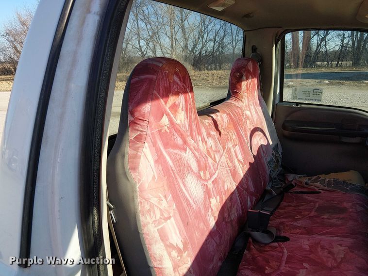 image for item FK0896 2001 Ford F250 SuperDuty pickup truck cab and chassis