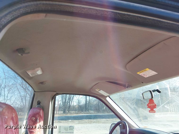 image for item FK0896 2001 Ford F250 SuperDuty pickup truck cab and chassis