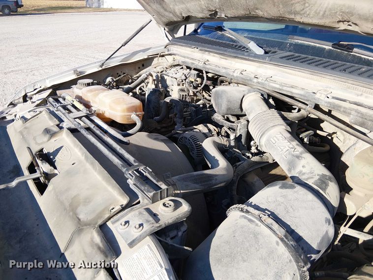 image for item FK0896 2001 Ford F250 SuperDuty pickup truck cab and chassis