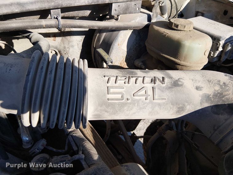 image for item FK0896 2001 Ford F250 SuperDuty pickup truck cab and chassis