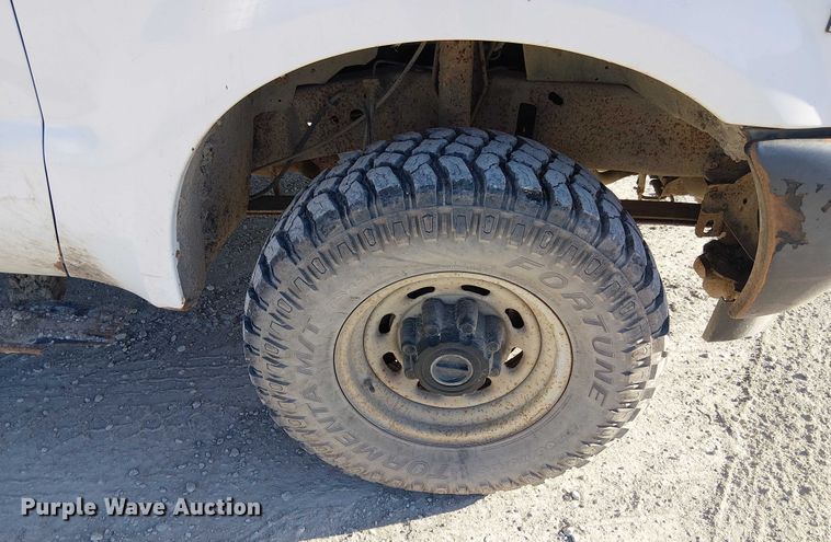 image for item FK0896 2001 Ford F250 SuperDuty pickup truck cab and chassis