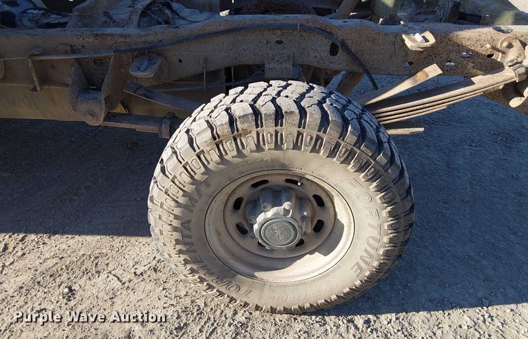 image for item FK0896 2001 Ford F250 SuperDuty pickup truck cab and chassis