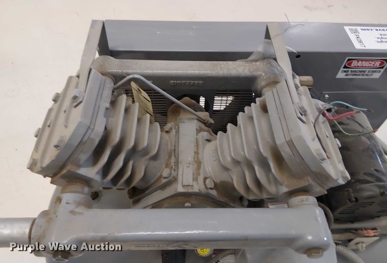 image for item FK0917 Ingersoll Rand V255D3 vacuum pump