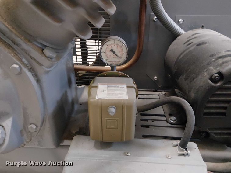 image for item FK0917 Ingersoll Rand V255D3 vacuum pump