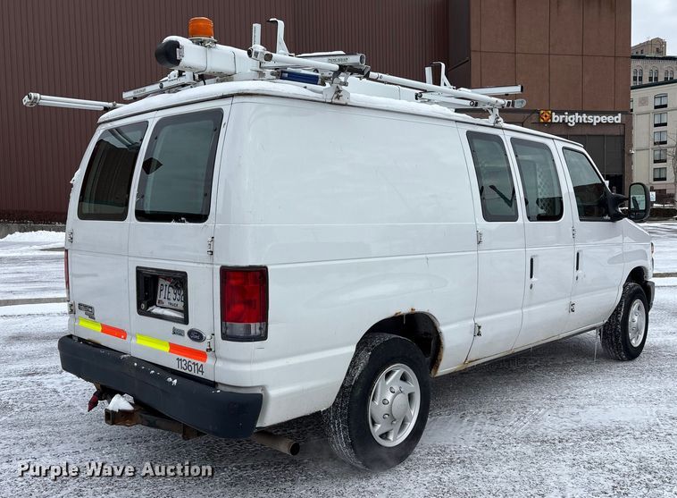 image for item FK1042 2013 Ford E150 van