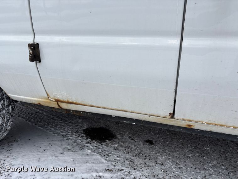 image for item FK1042 2013 Ford E150 van