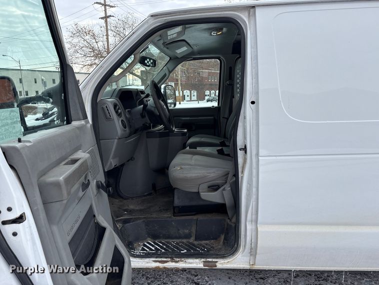 image for item FK1042 2013 Ford E150 van
