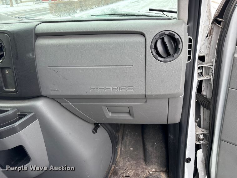 image for item FK1043 2014 Ford E150 van