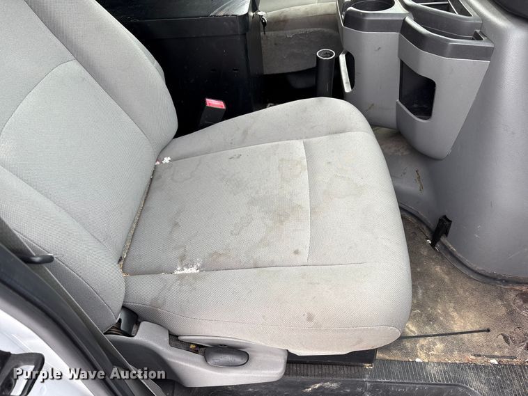 image for item FK1043 2014 Ford E150 van